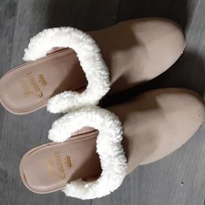 JUICY COURTURE Clogs